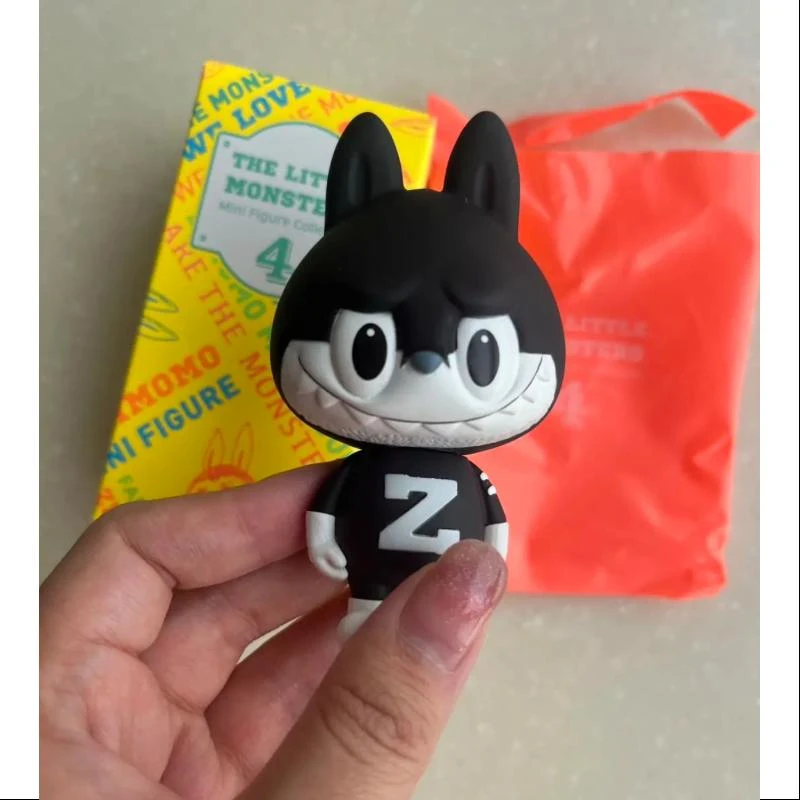 Labubu The Monsters The Little Monsters Zimomo Series 4 Big Rare Secret WDW 2 Labubu The Monsters The Little Monsters Zimomo Series 4 Big Rare Secret WDW - Image 2