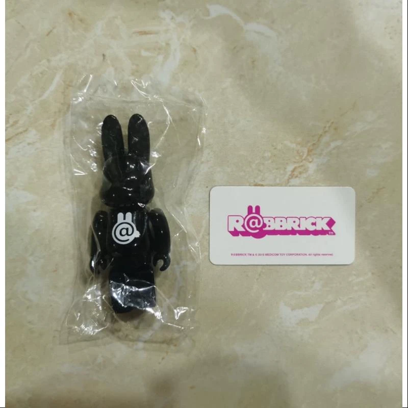 Medicom Bearbrick Series 30 SUPER Secret R@BBRICK 100% 4 Medicom Bearbrick Series 30 SUPER Secret R@BBRICK 100% - Image 4