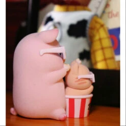 LuLu The Piggy Classic Series 3 Caturday Secret Watch TV -Doll Shop 4 97fd3335 4c2c 4d32 b75c 2b468e1d25a2