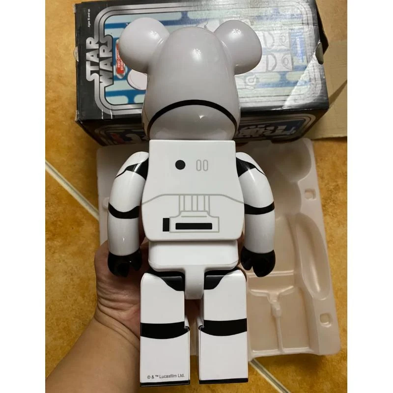 Medicom Bearbrick First Order Stormtrooper 400% White 3 Medicom Bearbrick First Order Stormtrooper 400% White - Image 3